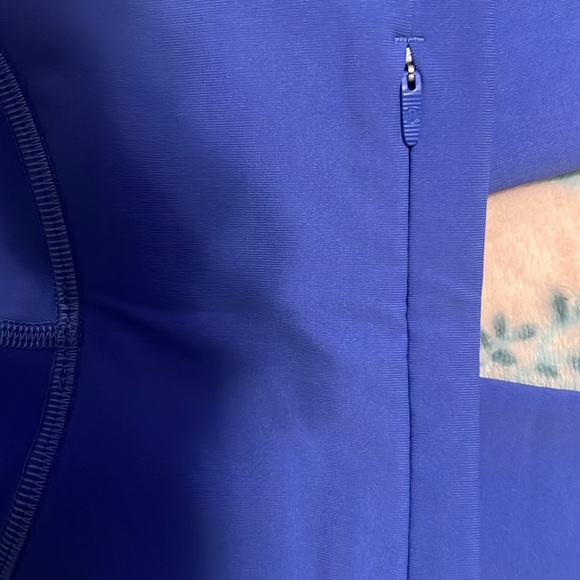 Lululemon Swift Speed High Rise Tight 28”, size 2 - Picture 3 of 3